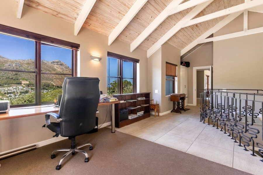 4 Bedroom Property for Sale in Hout Bay Western Cape